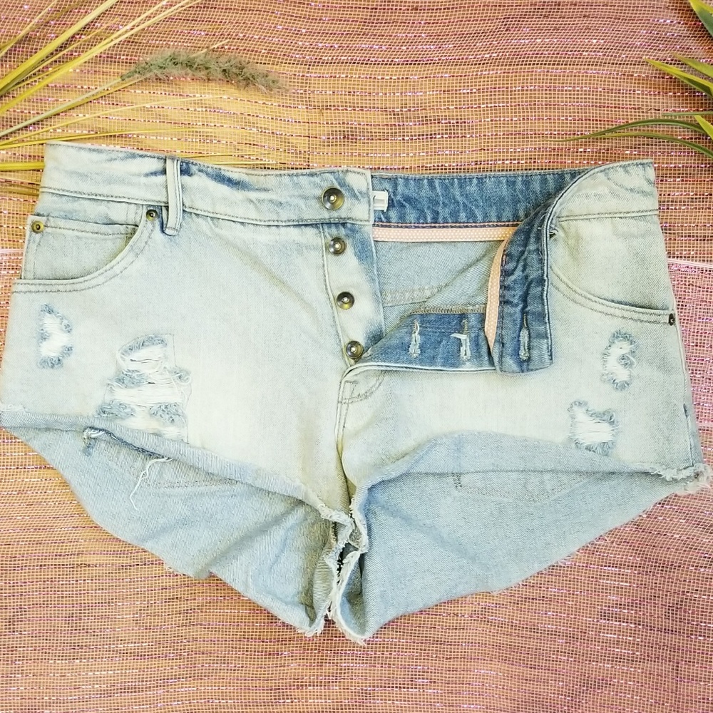 🌺FINAL PRICE HIGH RISE DESTROYED CUTOFF SHORTS